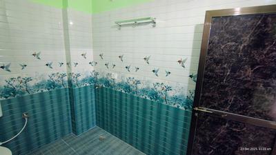 Bathroom Image of 2800 Sq.ft 2 BHK Independent House for rent in Shatabdipuram Gorakhpur for Rs. 10500