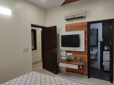Bedroom Image of 1800 Sq.ft 3 BHK Apartment / Flat for sale in Vasant Kunj New Delhi for Rs. 40500000