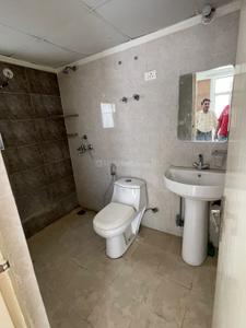Bathroom Image of 2000 Sq.ft 4 BHK Apartment / Flat for rent in Mittal Rajnagar Residency, Raj Nagar Extension Ghaziabad for Rs. 35000