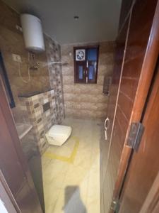 Bathroom Image of 2000 Sq.ft 3 BHK Builder Floor for rent in Kirti Nagar New Delhi for Rs. 70000