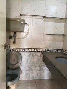 Common Bathroom Image of 805 Sq.ft 2 BHK Apartment / Flat for rent in Colaba Mumbai for Rs. 110000