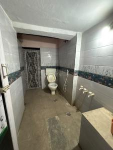 Bathroom Image of 600 Sq.ft 1 BHK Independent House for rent in Basaveshwara Nagar Bengaluru for Rs. 12000
