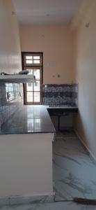 Kitchen Image of 450 Sq.ft 1 BHK Apartment / Flat for rent in Rajajipuram Lucknow for Rs. 5000