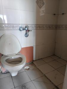 Common Bathroom Image of 1036 Sq.ft 2 BHK Apartment / Flat for sale in Magarpatta Cosmos Apartment, Magarpatta City Pune for Rs. 15300000