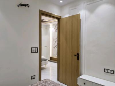 Bedroom Image of 800 Sq.ft 3 BHK Apartment / Flat for sale in Sewak Park New Delhi for Rs. 6000000