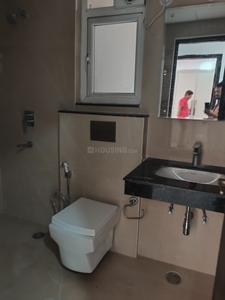 Bathroom Image of 2500 Sq.ft 4 BHK Apartment / Flat for rent in Rishita Manhattan, Gomti Nagar Lucknow for Rs. 52000