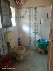 Bathroom Image of 1290 Sq.ft 3 BHK Apartment / Flat for sale in Prince Anwar Shah Connector Kolkata for Rs. 6500000