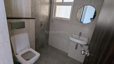 Bathroom Image of 1055 Sq.ft 2 BHK Apartment / Flat for rent in Shriram Solitaire, Yelahanka New Town Bengaluru for Rs. 38000