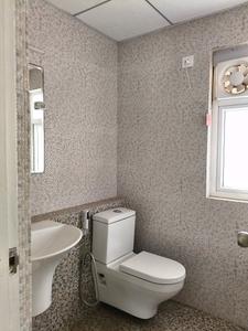 Common Bathroom Image of 1850 Sq.ft 3 BHK Apartment / Flat for rent in Shree Vardhman Victoria, Sector 70 Gurgaon for Rs. 51000