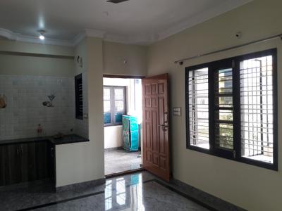 Living Room Image of 600 Sq.ft 1 BHK Independent House for rent in Cox Town Bengaluru for Rs. 18500