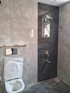 Bathroom Image of 1350 Sq.ft 3 BHK Apartment / Flat for rent in Cooke Town Bengaluru for Rs. 80000