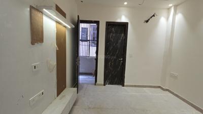 Bedroom Image of 900 Sq.ft 3 BHK Builder Floor for rent in Pitampura New Delhi for Rs. 50000