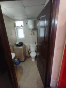 Bathroom Image of 585 Sq.ft 1 BHK Apartment / Flat for rent in Aditya Urban Homes, Bamheta Village Ghaziabad for Rs. 13000