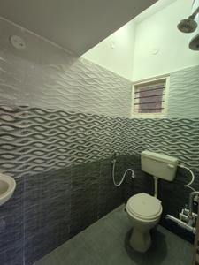 Bathroom Image of 685 Sq.ft 1 BHK Independent House for rent in Varanasi Bengaluru for Rs. 12000