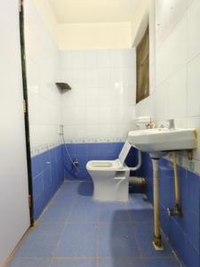 Bathroom Image of 1011 Sq.ft 2 BHK Apartment / Flat for sale in Karve Nagar Pune for Rs. 14500000