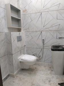 Common Bathroom Image of 1200 Sq.ft 3 BHK Builder Floor for sale in Shalimar Bagh New Delhi for Rs. 32500000