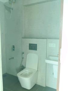 Common Bathroom Image of 497 Sq.ft 1 BHK Apartment / Flat for rent in Dahisar East Mumbai for Rs. 29750