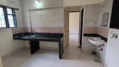Kitchen Image of 600 Sq.ft 1 BHK Apartment / Flat for rent in Magarpatta Zinnia, Magarpatta City Pune for Rs. 23000