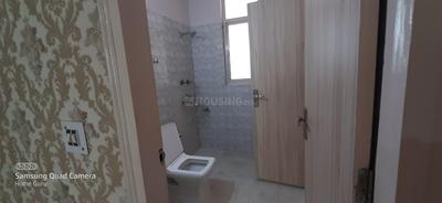 Bathroom Image of 1500 Sq.ft 2 BHK Builder Floor for rent in Palam Vihar Gurgaon for Rs. 42000