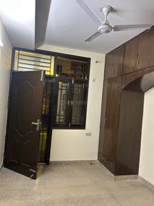 Bedroom Image of 980 Sq.ft 2 BHK Independent House for rent in Vikaspuri New Delhi for Rs. 17000