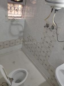 Bathroom Image of 2100 Sq.ft 3.5 BHK Apartment / Flat for sale in Swaraj Homes Sarita Vihar Block E RWA, Sarita Vihar New Delhi for Rs. 27200000
