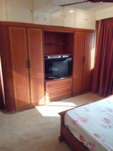 Bedroom Image of 1050 Sq.ft 2 BHK Apartment / Flat for rent in Colaba Mumbai for Rs. 200000