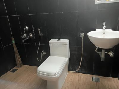 Bathroom Image of 1200 Sq.ft 2 BHK Builder Floor for rent in Annanagar East Chennai for Rs. 45000
