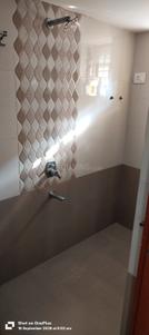 Bathroom Image of 900 Sq.ft 2 BHK Builder Floor for rent in Swawlambi Nagar Nagpur for Rs. 27000