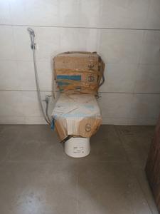 Common Bathroom Image of 1860 Sq.ft 4 BHK Apartment / Flat for sale in Kumar Princetown Tower C1, Mohammed Wadi Pune for Rs. 14400000
