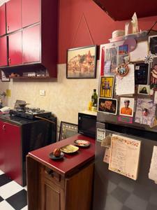 Kitchen Image of 700 Sq.ft 1 BHK Apartment / Flat for rent in Bandra West Mumbai for Rs. 84000