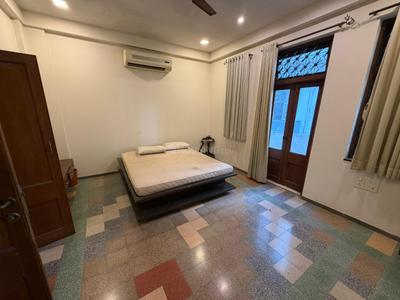 Bedroom Image of 1600 Sq.ft 2 BHK Apartment / Flat for rent in Colaba Mumbai for Rs. 225000