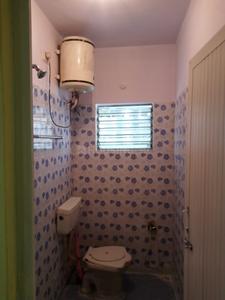 Bathroom Image of 1000 Sq.ft 2 BHK Independent House for rent in Basaveshwara Nagar Bengaluru for Rs. 18000