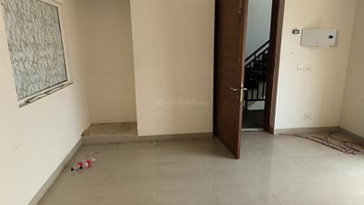 Living Room Image of 920 Sq.ft 2 BHK Apartment / Flat for sale in Emaar Emerald Estate, Sector 65 Gurgaon for Rs. 21500000