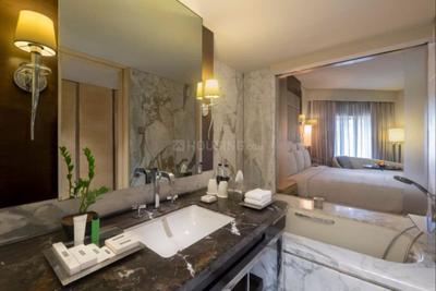 Bathroom Image of 4500 Sq.ft 6 BHK Apartment / Flat for sale in Bay View, Andheri West Mumbai for Rs. 180000000