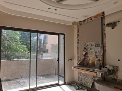 Bedroom Image of 1800 Sq.ft 3 BHK Builder Floor for sale in Paschim Vihar New Delhi for Rs. 40000000
