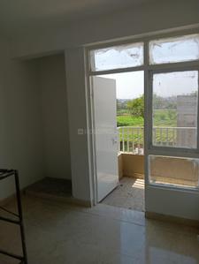 Bedroom Image of 800 Sq.ft 3 BHK Apartment / Flat for rent in Vashisth Heights, Sector 87 Faridabad for Rs. 15000
