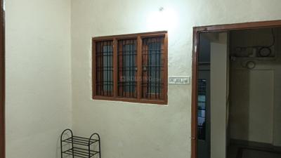 Living Room Image of 400 Sq.ft 1 BHK Builder Floor for rent in Sukhliya Indore for Rs. 9000