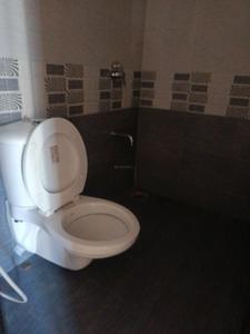 Common Bathroom Image of 1050 Sq.ft 2 BHK Apartment / Flat for sale in VVM Lifestyle Magnum by VVM Group, Dhanori Pune for Rs. 6500000