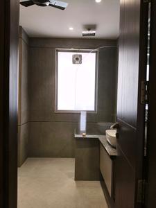 Common Bathroom Image of 2300 Sq.ft 3.5 BHK Builder Floor for rent in DLF Phase 3 Gurgaon for Rs. 150000