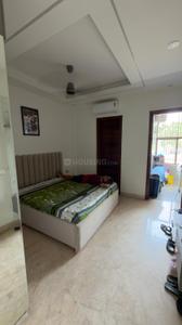 Bedroom Image of 1350 Sq.ft 3 BHK Builder Floor for sale in Shalimar Bagh New Delhi for Rs. 34000000