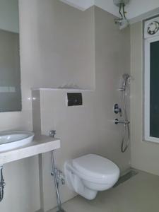 Common Bathroom Image of 615 Sq.ft 2 BHK Apartment / Flat for sale in Mulund West Mumbai for Rs. 18100000