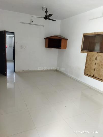 1 RK Flat for rent in Naranpura, Ahmedabad - 802 Sqft | Property ID ...