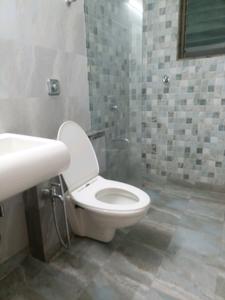 Common Bathroom Image of 1230 Sq.ft 2 BHK Apartment / Flat for sale in Orient Platinum, Kharghar Navi Mumbai for Rs. 13800000