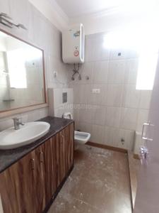 Bathroom Image of 2000 Sq.ft 3 BHK Apartment / Flat for sale in CGHS Palm Court Apartment, Sector 19 Dwarka New Delhi for Rs. 29500000