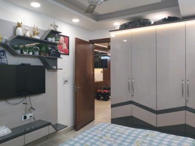 Bedroom Image of 1700 Sq.ft 3 BHK Builder Floor for sale in Shahdara New Delhi for Rs. 14800000