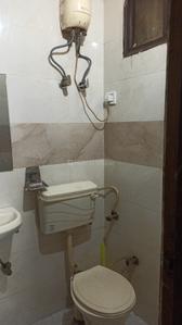 Bathroom Image of 308 Sq.ft 1 RK Builder Floor for rent in Patel Nagar New Delhi for Rs. 12098