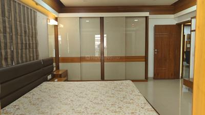 Bedroom Image of 3195 Sq.ft 4 BHK Apartment / Flat for rent in Sheladia Prayag Residency, Bodakdev Ahmedabad for Rs. 115000