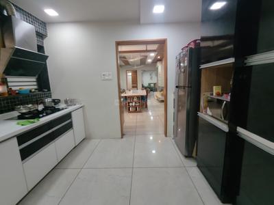 Kitchen Image of 2394 Sq.ft 4 BHK Apartment / Flat for sale in Bodakdev Ahmedabad for Rs. 21500000