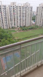 Balcony Image of 950 Sq.ft 2 BHK Apartment / Flat for sale in Unitech Uniworld Gardens 2, Sector 47 Gurgaon for Rs. 15000000