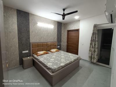 Bedroom Image of 2500 Sq.ft 3 BHK Apartment / Flat for rent in Tulip Green Palm, Durgapura Jaipur for Rs. 55000